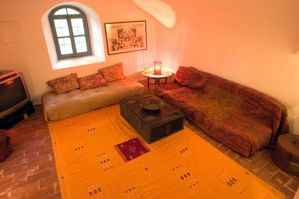 Castello Sannazzaro B&B Giarole Luaran gambar