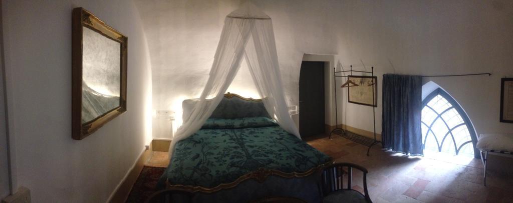 Castello Sannazzaro B&B Giarole Luaran gambar